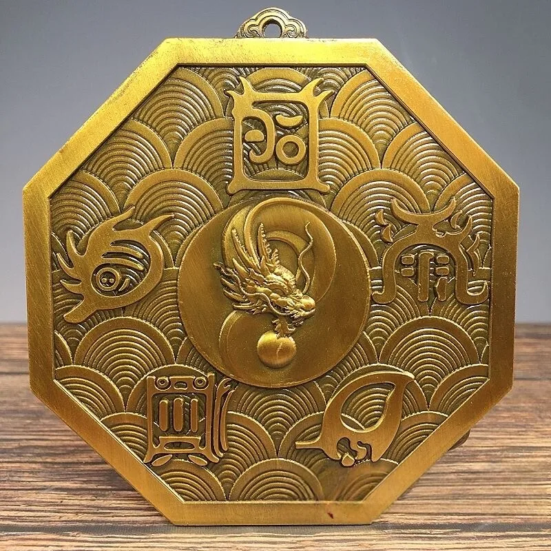 Retro solid engraving alloy bronze plate Tai Chi gossip Shenlong town house pendant Wuyue real rain ear decoration