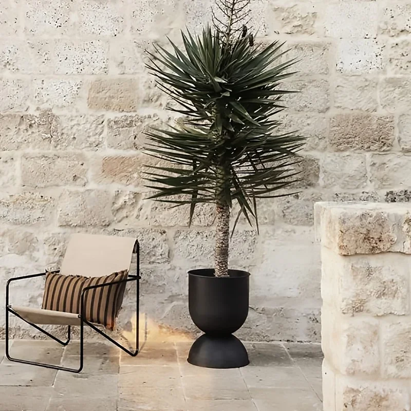 Black Iron Art Planter 6