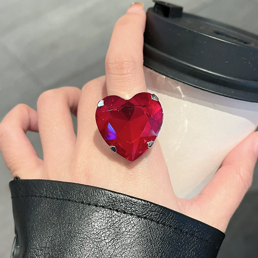 Exaggerated Exaggerated Heart-Shaped Large Gemstone Wide Ring For Women With Light Luxury High-End Feel Unique Individualistic Food Ring - Aliexpress Deal