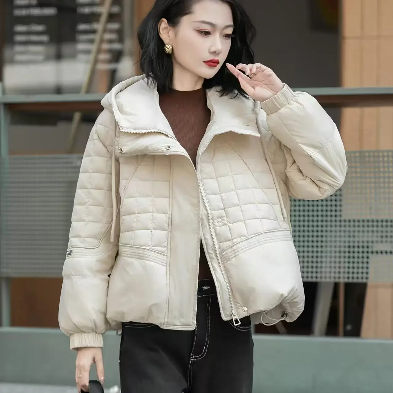 Piumino da donna antivento con cappuccio per pendolarismo in piumino d'anatra bianco moda europea autunno e inverno