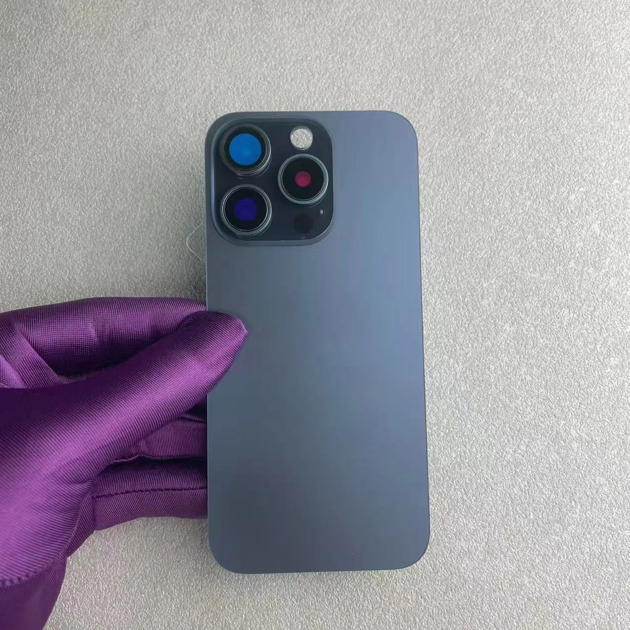 1 Stück Rückglas für iPhone 15 Pro/15 Pro Max, Rückglasplatte, Akkuabdeckung, Ersatzteile, Rückgehäuse mit Kameralinse – Detail 4