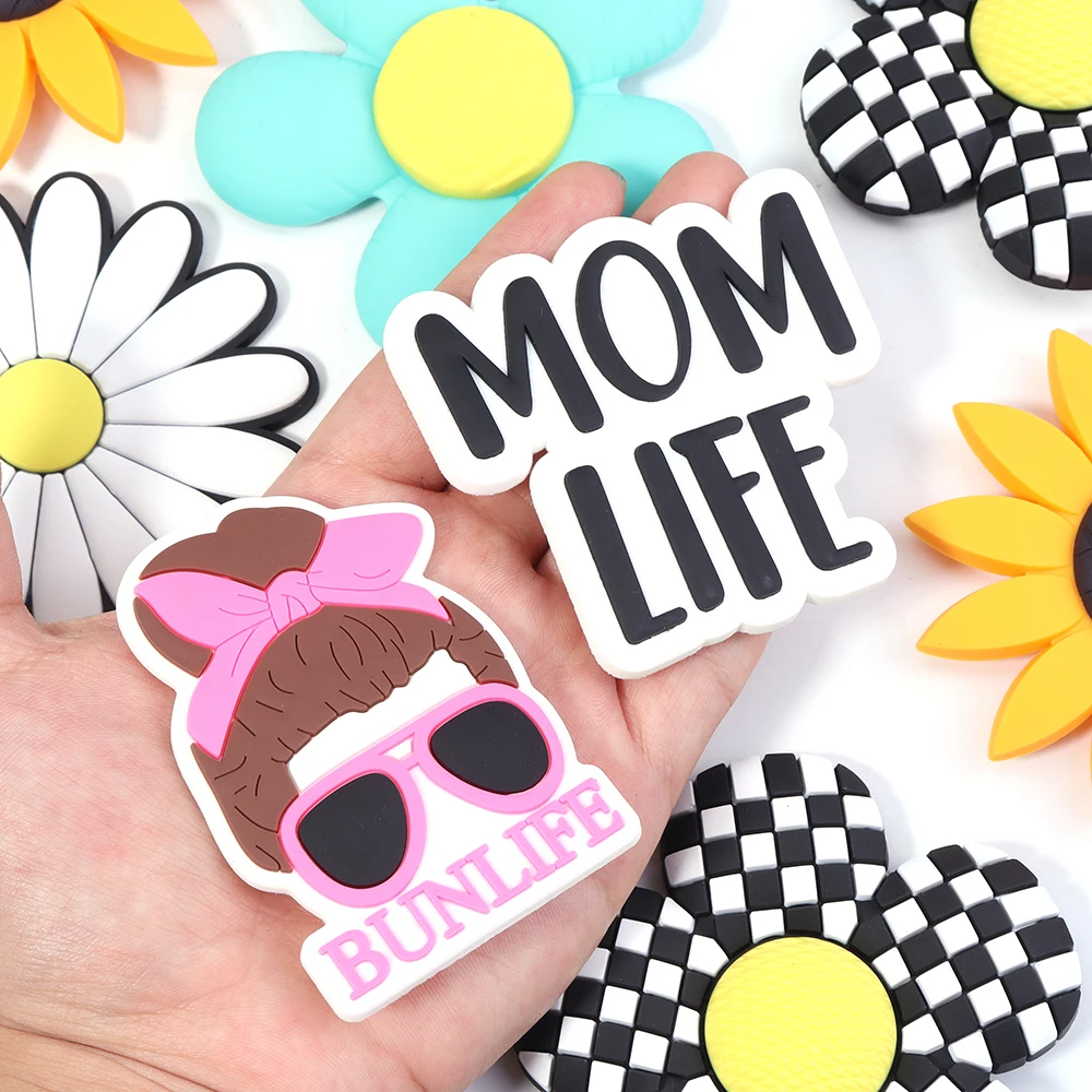 2pcs/pack  PVC DIY Beach Bag MOM Lift Charms Daisy Flower Sunflower Rainbow Handbag Decoration Beach Tote Bag Accessories