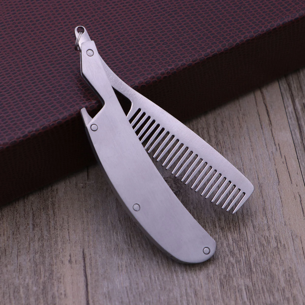 Peigne à moustache en acier inoxydable pour hommes, peigne à barbe pliable, brosse à sang, publicité, peigne contre les maux