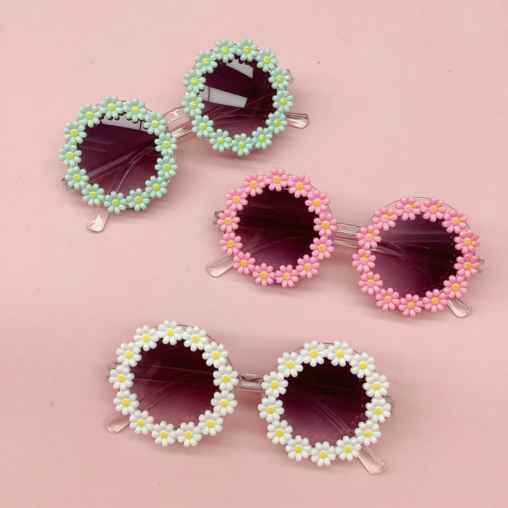 Children's sunglasses girls lovely flowers children's sunglasses travel to the seaside children's fashionable anti-ultraviolet