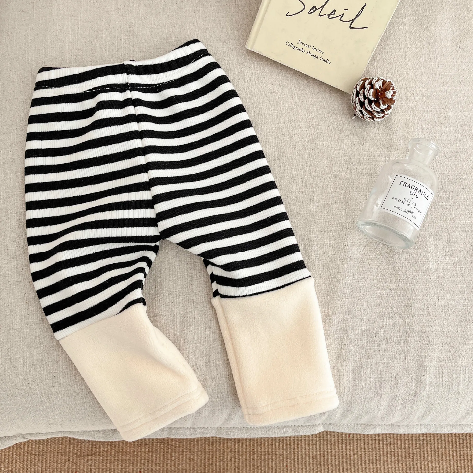 2025 شتاء جديد طفلة الصوف طماق الاطفال الفتيات المرقعة السراويل الرضع زائد المخملية سميكة مخطط طماق طفل الملابس #5