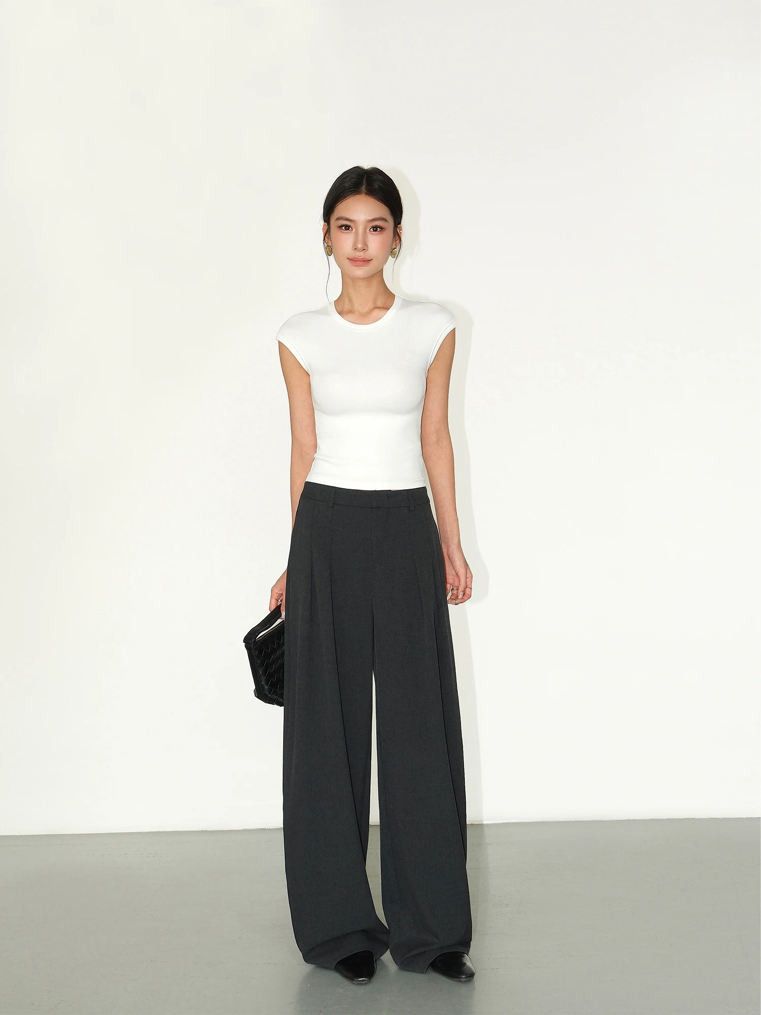 

Брюки NEVA HU Lectual Elite: женские повседневные брюки свободного кроя с широкими штанинами, струящиеся, из смесовой ткани (полиэстер, вискоза, спандекс)