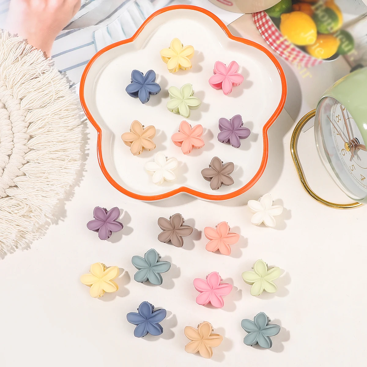 10 Pcs Small Flower Hair Claw Clips for Women Girls,No-Slip Mini Hawaii Hair Clips for Bangs and Tiny Hair Styling