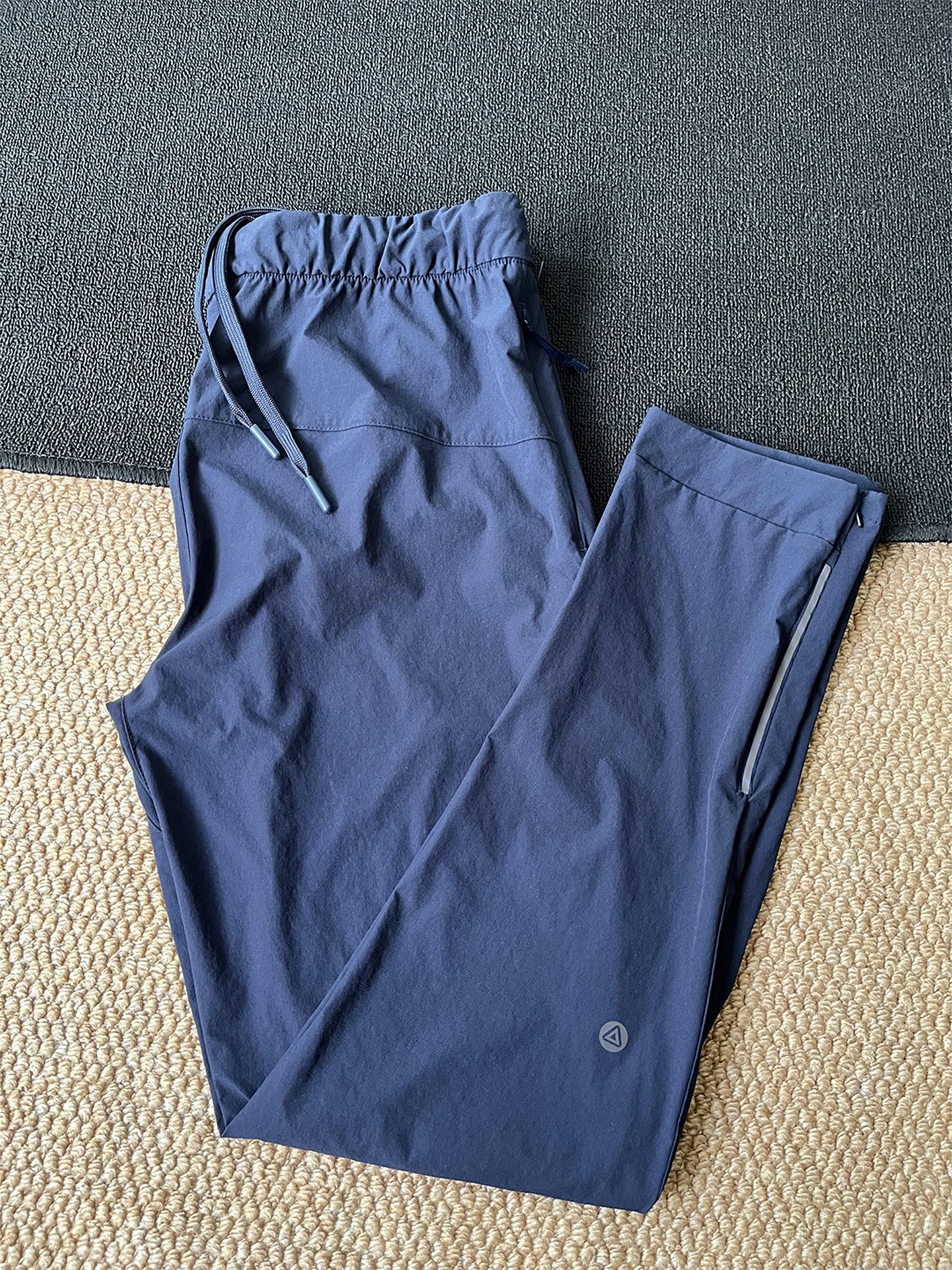 بنطلون رجالي كاجوال للخارج من القماش الناعم مع جيوب كارجو لفصل الخريف، بنطلون مقاوم للماء والرياح والعرق مع سحاب وخصر برباط و...