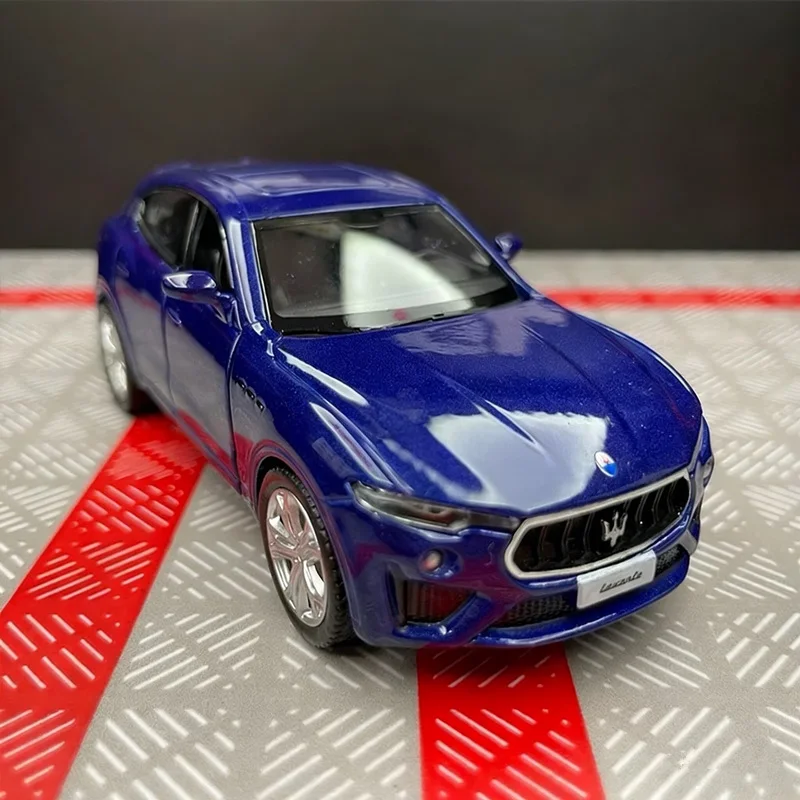 

1:36 Maserati Levante SUV из сплава, роскошная модель спортивного автомобиля, литье под давлением, металлические внедорожники, модель автомобиля, коллекция моделирования, подарок для детей