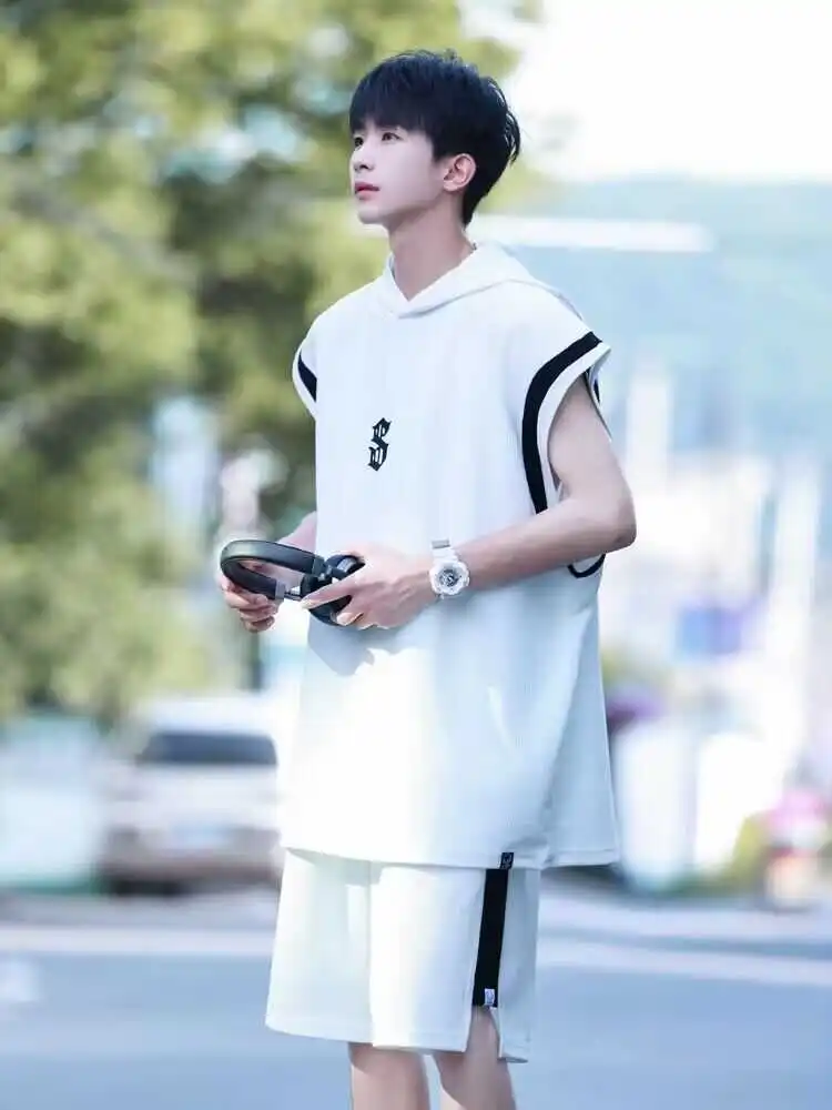 

Повседневный комплект спортивной одежды для мужчин, летняя подростковая жилетка, футболка, свободная модная одежда из двух предметов из Китая