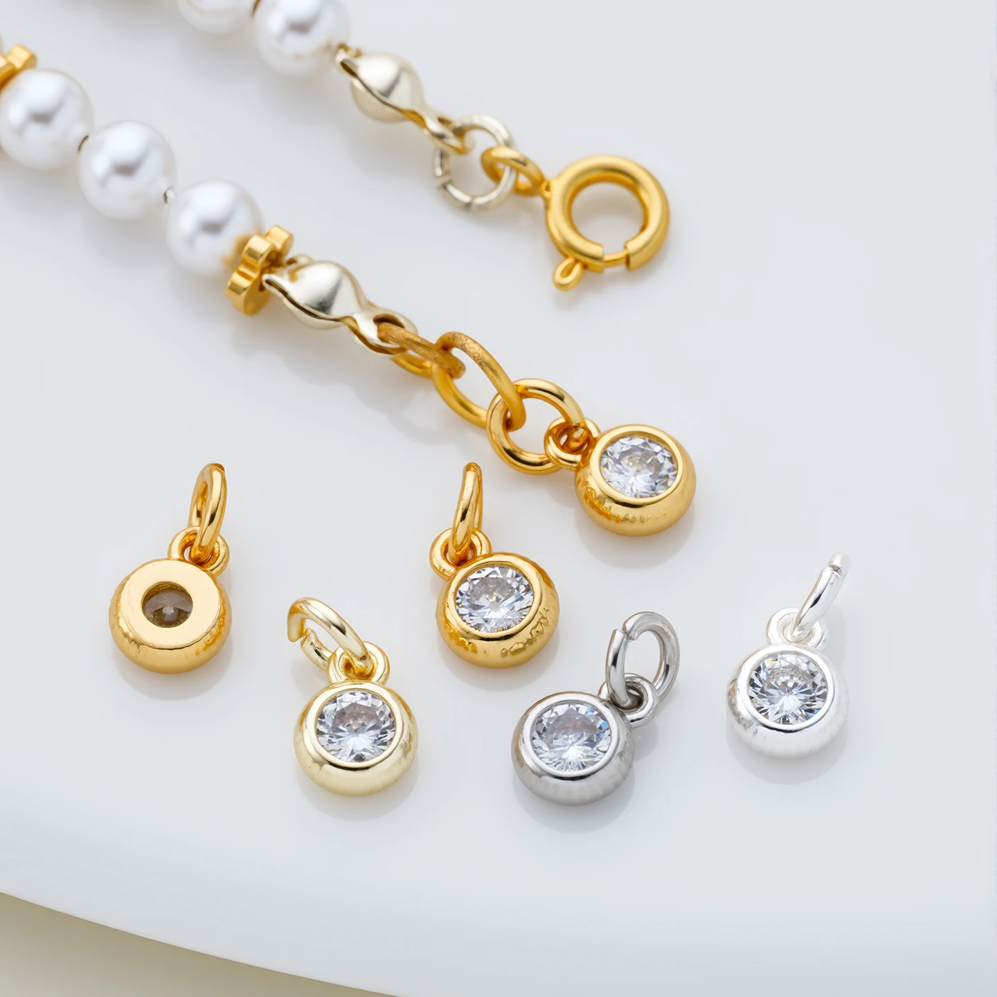 

5Pcs/Pack 14/18K Gold Color Plated Round Shape Pendants with Zircon for DIY Bracelet Necklace Jewelry Making Accessories