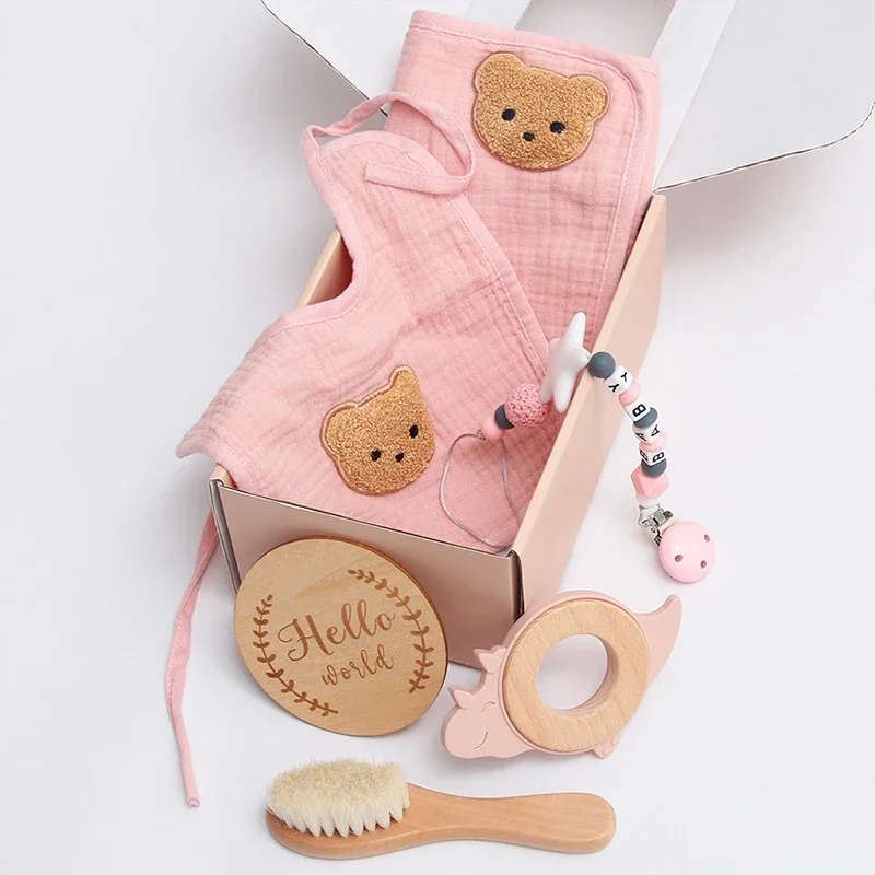 Newborn bath toys cotton blanket bib pacifier chain children\'s gift box daily necessitiesNewborn bath toys cotton blanket