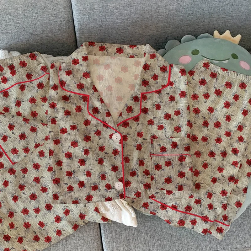 

French Retro Light Luxury Wrinkled Fabric Pajamas Women Spring and Summer Senior Sense of Short-Sleeved Homewear Three-Piece Set