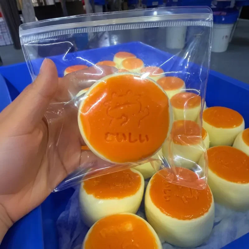 Silicone Cat Paw Squishy Toy Slow Rebound Stress Relief Kneading Cheese Cake Mochi Bag Edible Bread Shape Decompression Gift