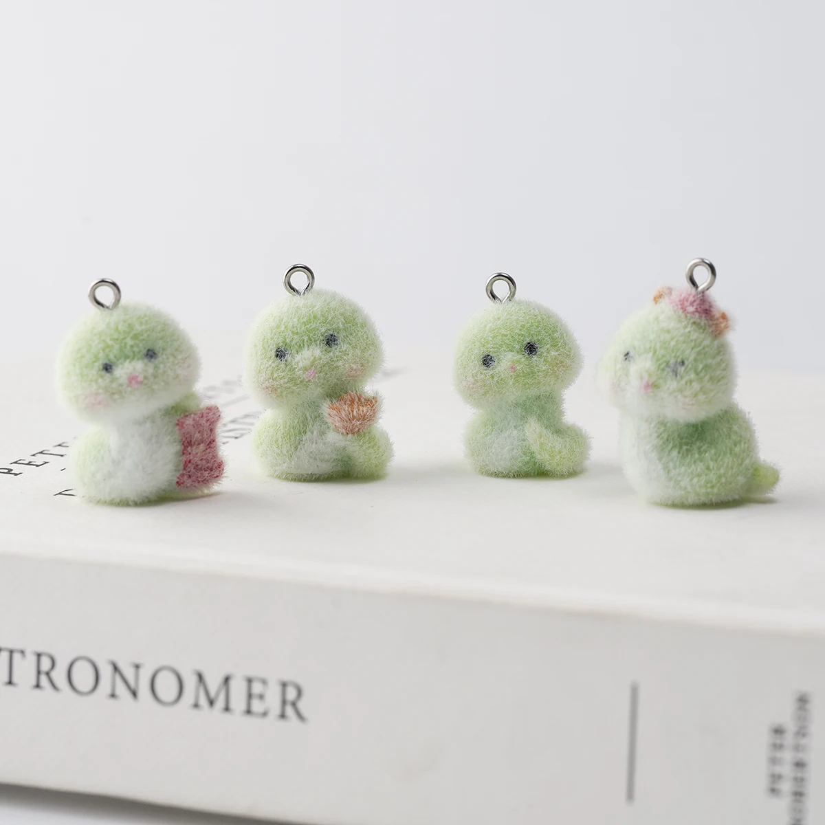 20pcs Cute Flocking Small snakes Resin Charms vogue 3D Plush Doll Pendants For make Necklace Keychains DIY Jewelry Accessories