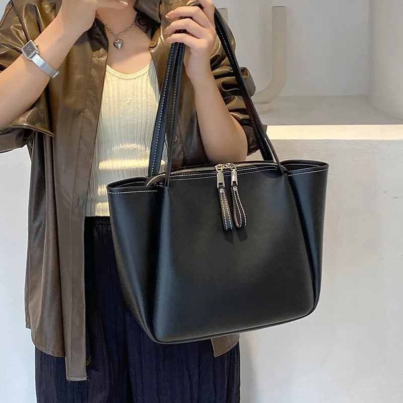 Retro black PU leather tote bag for women 2024 new fashionable casual handbag with large capacity soft leather shoulder bag