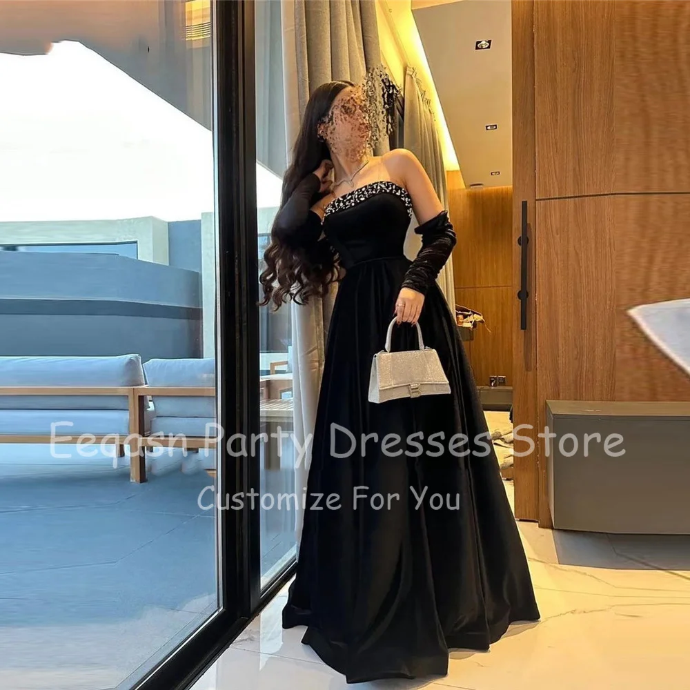 Customized Black A Line Velvet Prom Party Gowns For Women Saudi Arabia Crystal Long Sleeves Strapless Formal Evening Dresses