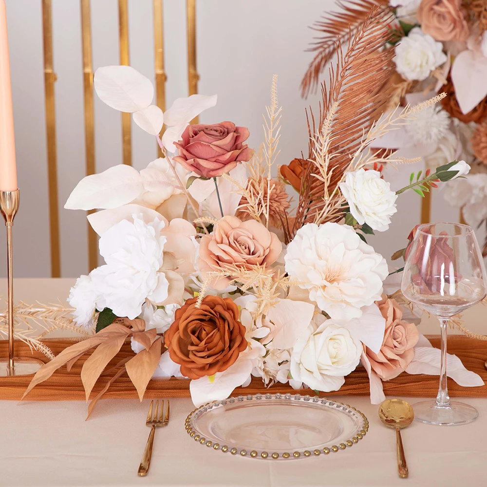 Рисунок 6 - Белая роза, коричневые листья