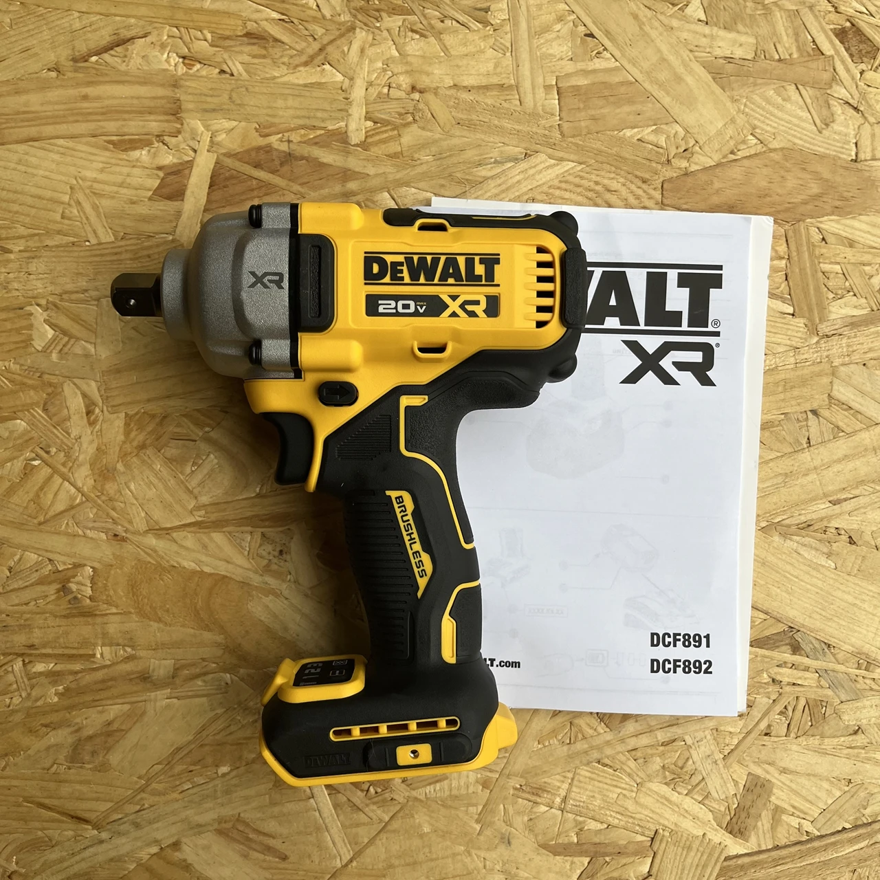 

Аккумуляторный ударный гайковерт DEWALT DCF892 средней мощности, высокий крутящий момент 812 Нм, электроинструмент 20В, бесщеточный, перезаряжаемый, DCF892N