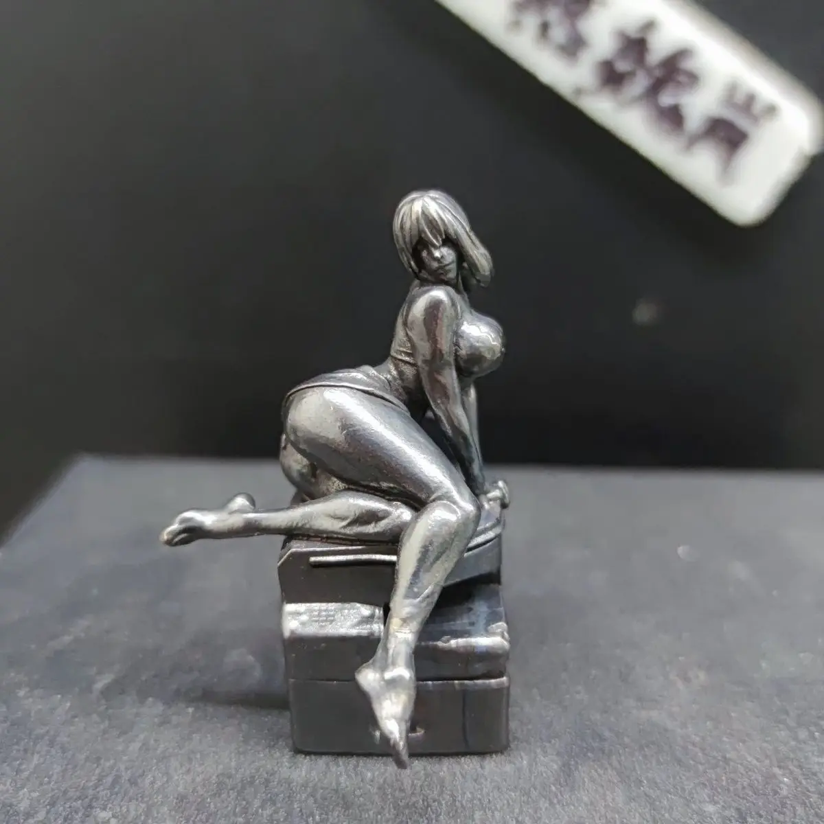 5.3cm Solid Brass Business Sculpture - Vintage Office Lady Mini Figurine Attache Case, Desk Decor for Office & Home