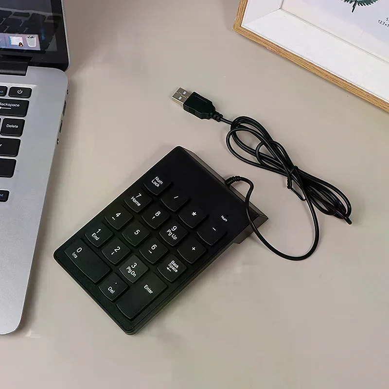 1Pc Universal Numeric Keypad USB Wire Mini Number Keyboard For Laptop Desktop PC Computer Numpad 18 Keys Keyboard