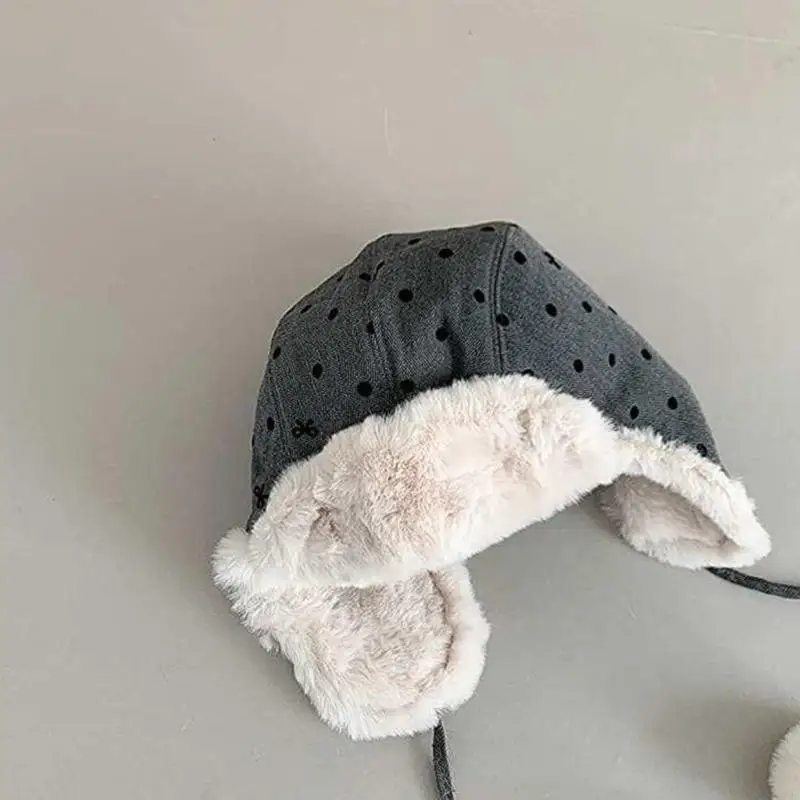

F19F Warm and Windproof Earflap Hat for Children Features Round Dots and Bowknot Decorfor Outdoor Sports and Commuting