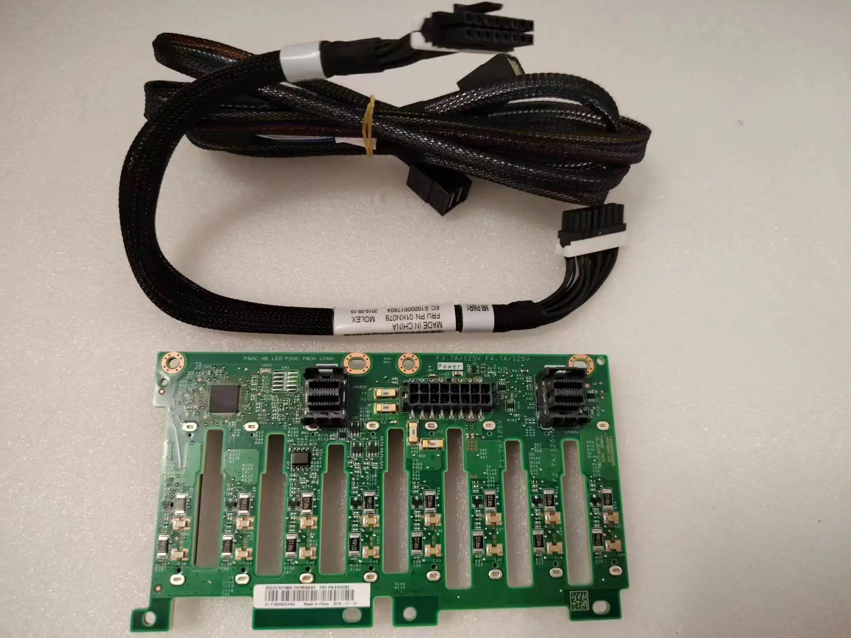 

SR590 SR650 SR550 Server 01GV283 2.5-inch hard drive backplane with data cable