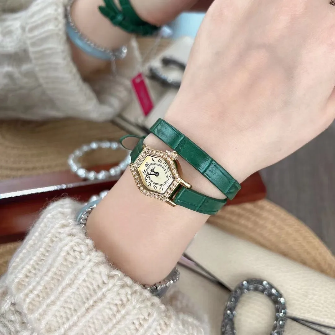 ساعة يد نسائية أنيقة، حزام جلدي، قرص نسائي على شكل تونيو، فاخرة صغيرة، موديل 2026 جديد، ساعة يد فريدة من نوعها. #3