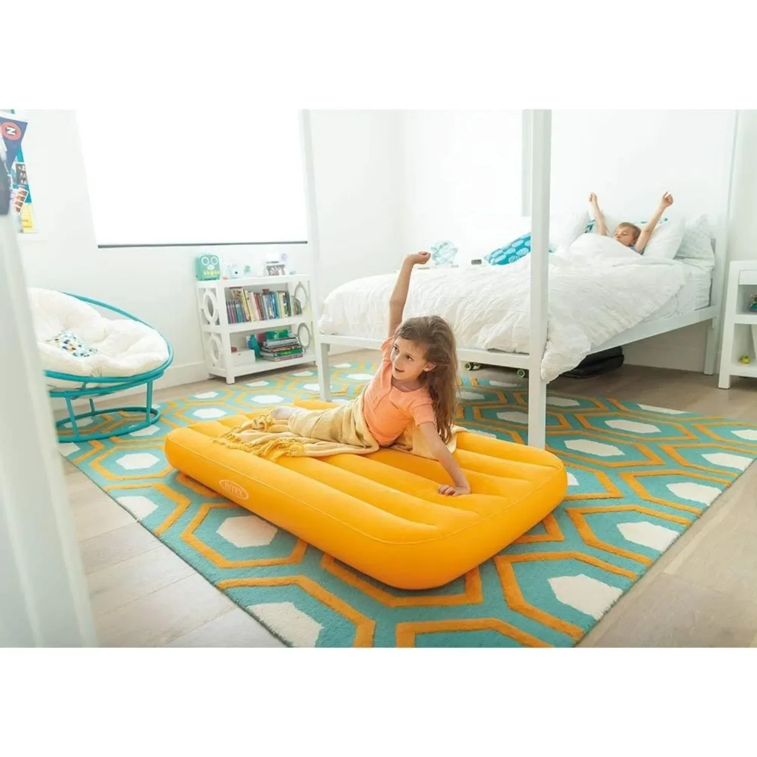 Cama de ar inflável Kidz: Fiber-Tech – Superfície macia aveludada – Bolsa de transporte incluída – A cor pode variar