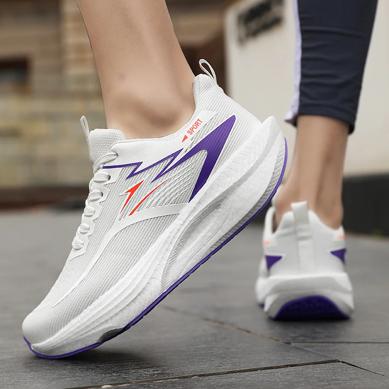 Outdoor Running Shoes Men Lightweight Mesh Anti-slip Wear-resistant Casual Shoes Men Durable Sports Breathable Shoes Men