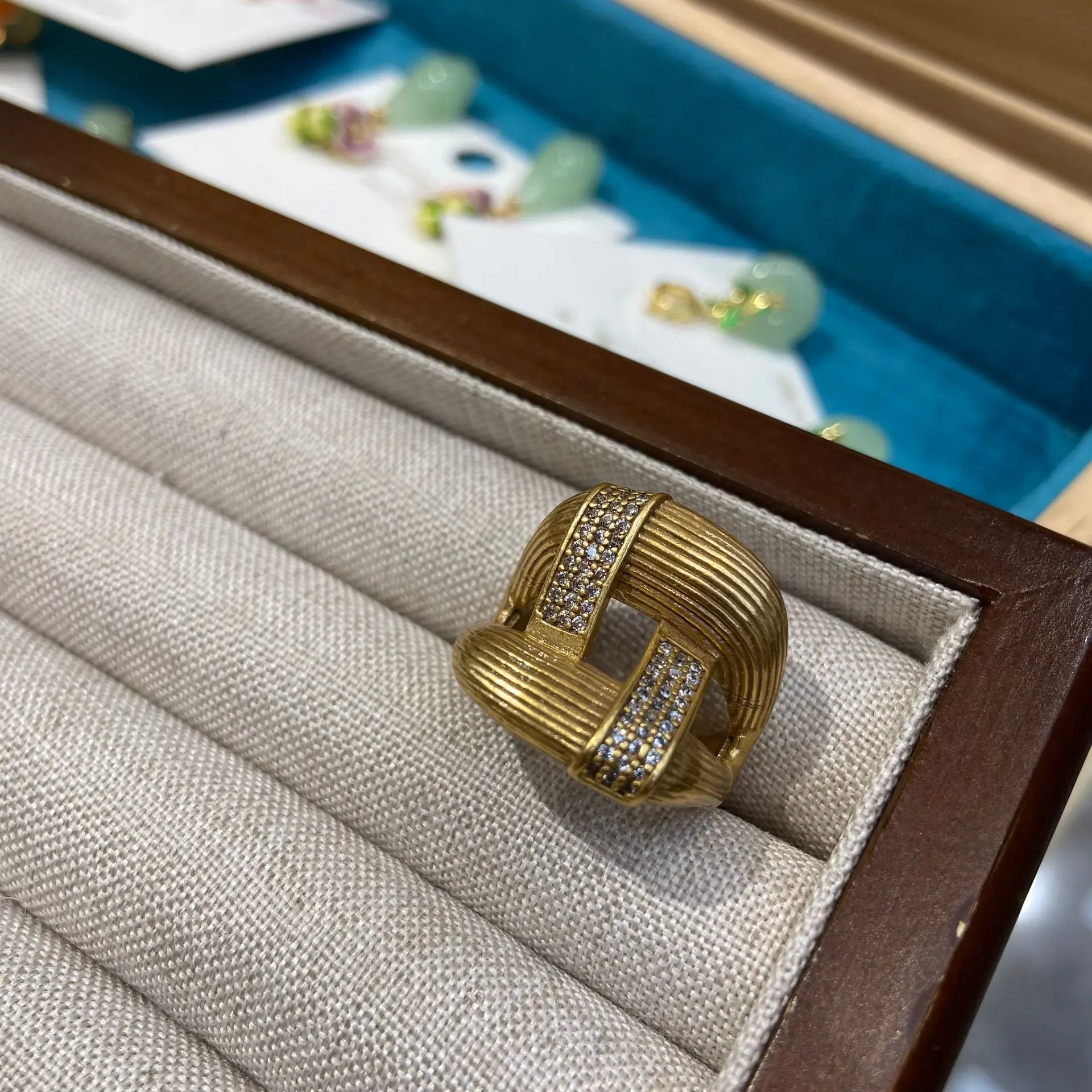 vintage gold color open ring for women