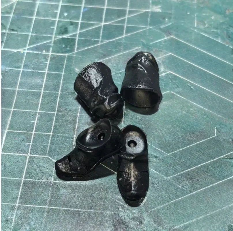 รองเท้าบู๊ทโบราณขนาด 1/12 สำหรับโนต้า 6 นิ้ว