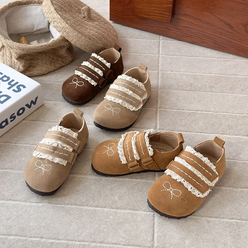 

Детская кожаная обувь для девочек, весна-осень 2023, новые модные повседневные сабо в корейском стиле на мягкой подошве, нескользящие универсальные кружевные повседневные сабо