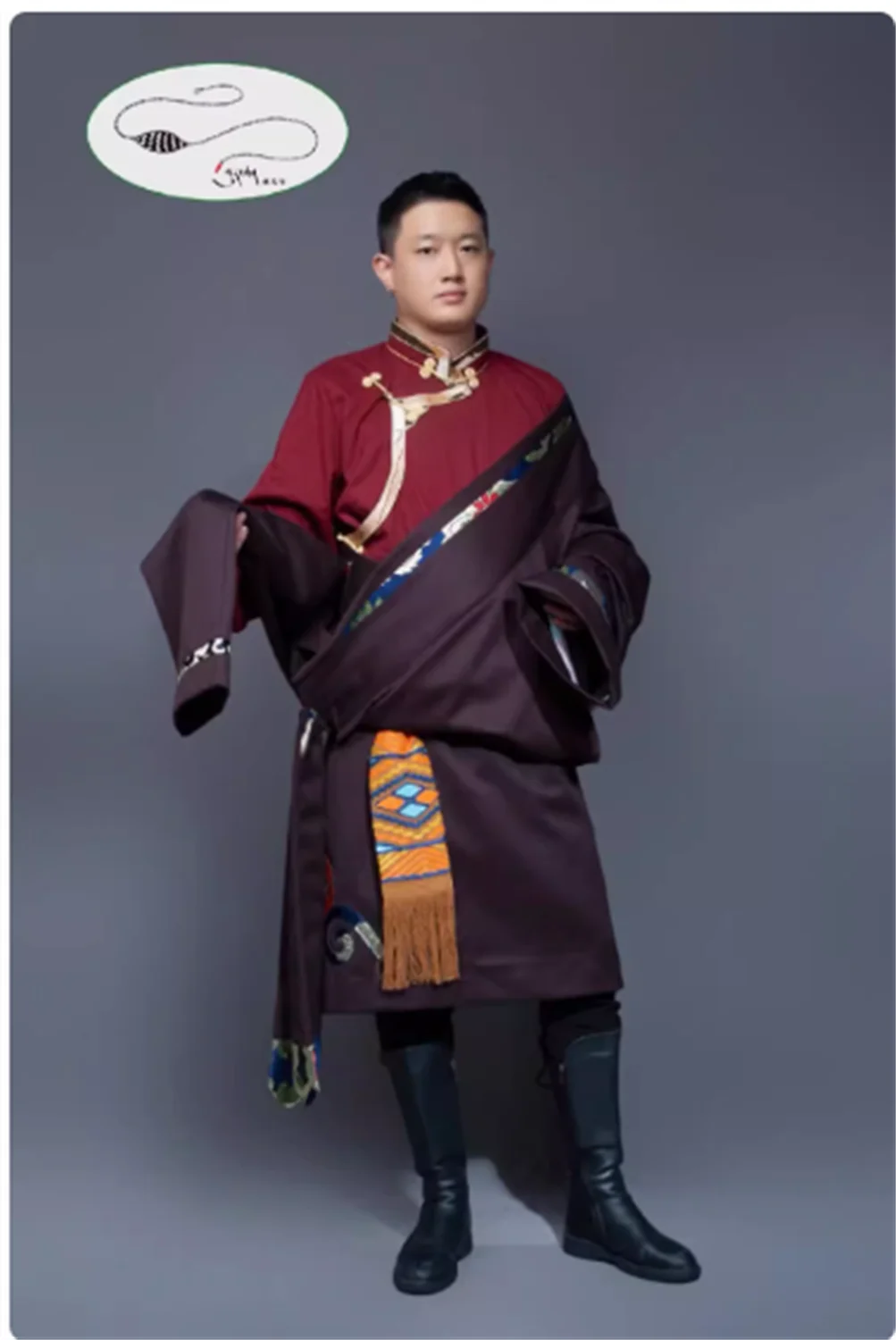 

Men's Tibetan long Tibetan dress retro style Tibetan robe with long sleeve Xizang clothes