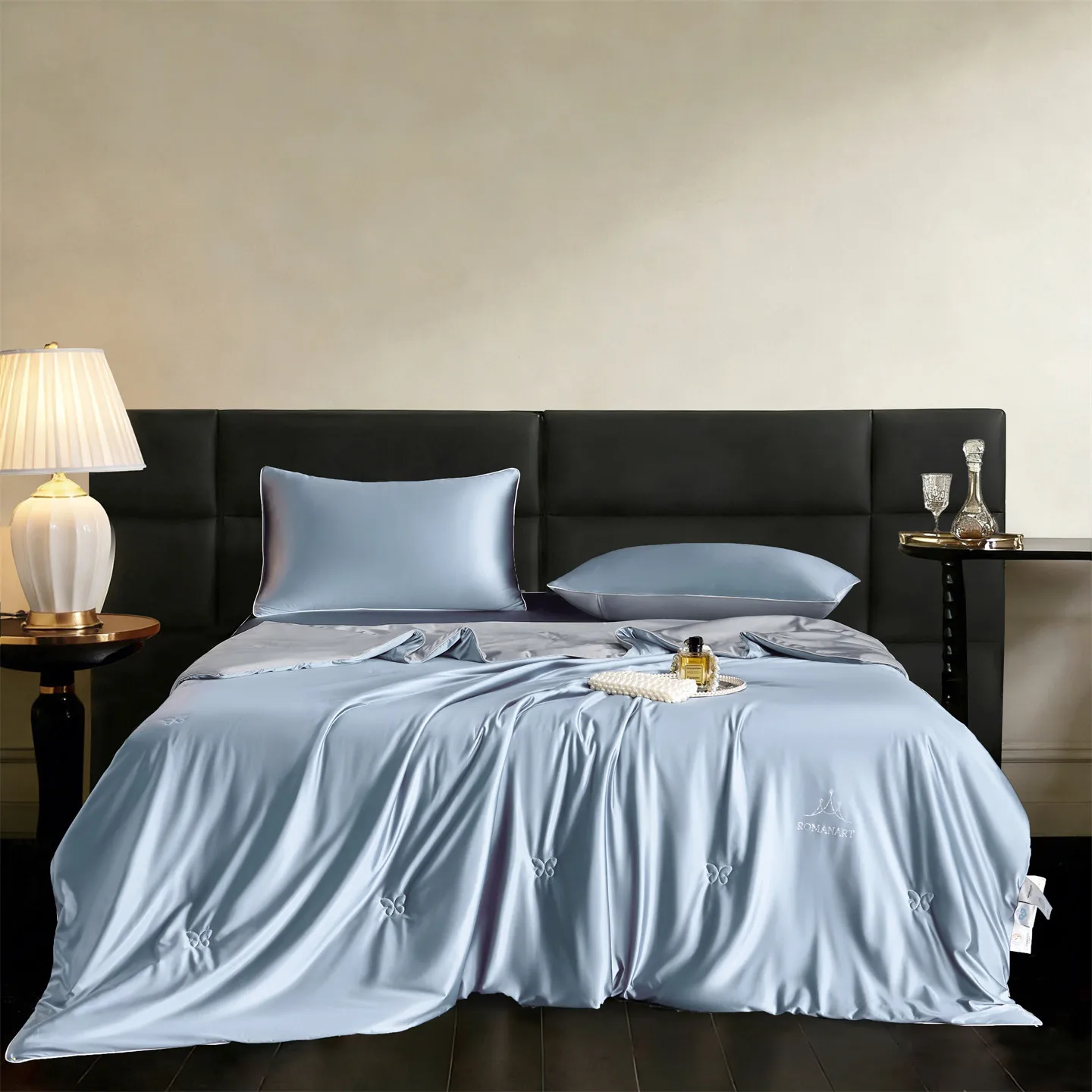 Grade A Mulberry Silk Blanket, 100% Pure Silk Filling and Shell Throw Blankets, Lightweight Soft Silk Comforter/Duvet/Quilt