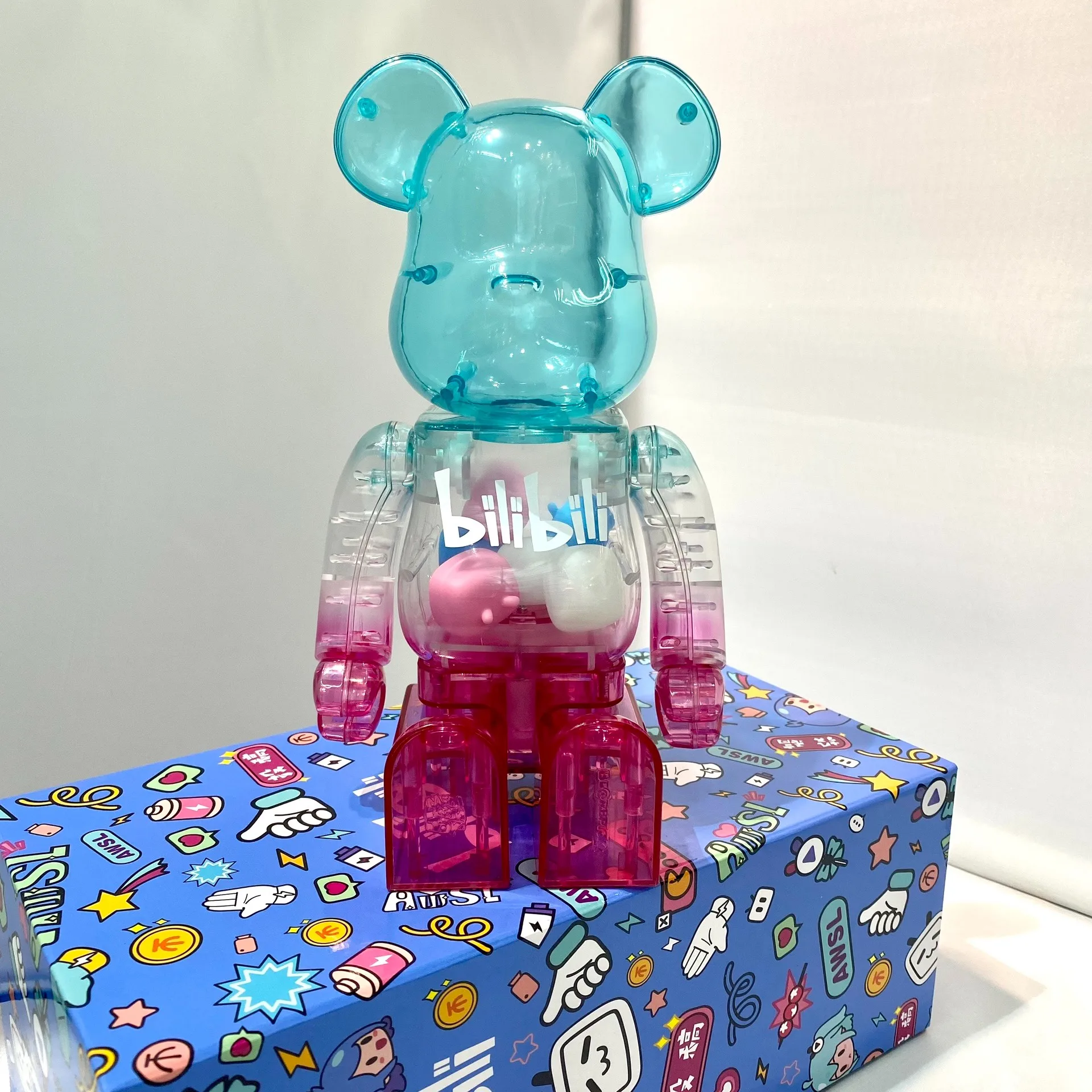 

Bearbrick 400% Bilibilil Cartoon Pattern Transparent Doll 28 Cm Height 11 Inches Collection Gift Figure Collection Gift Doll