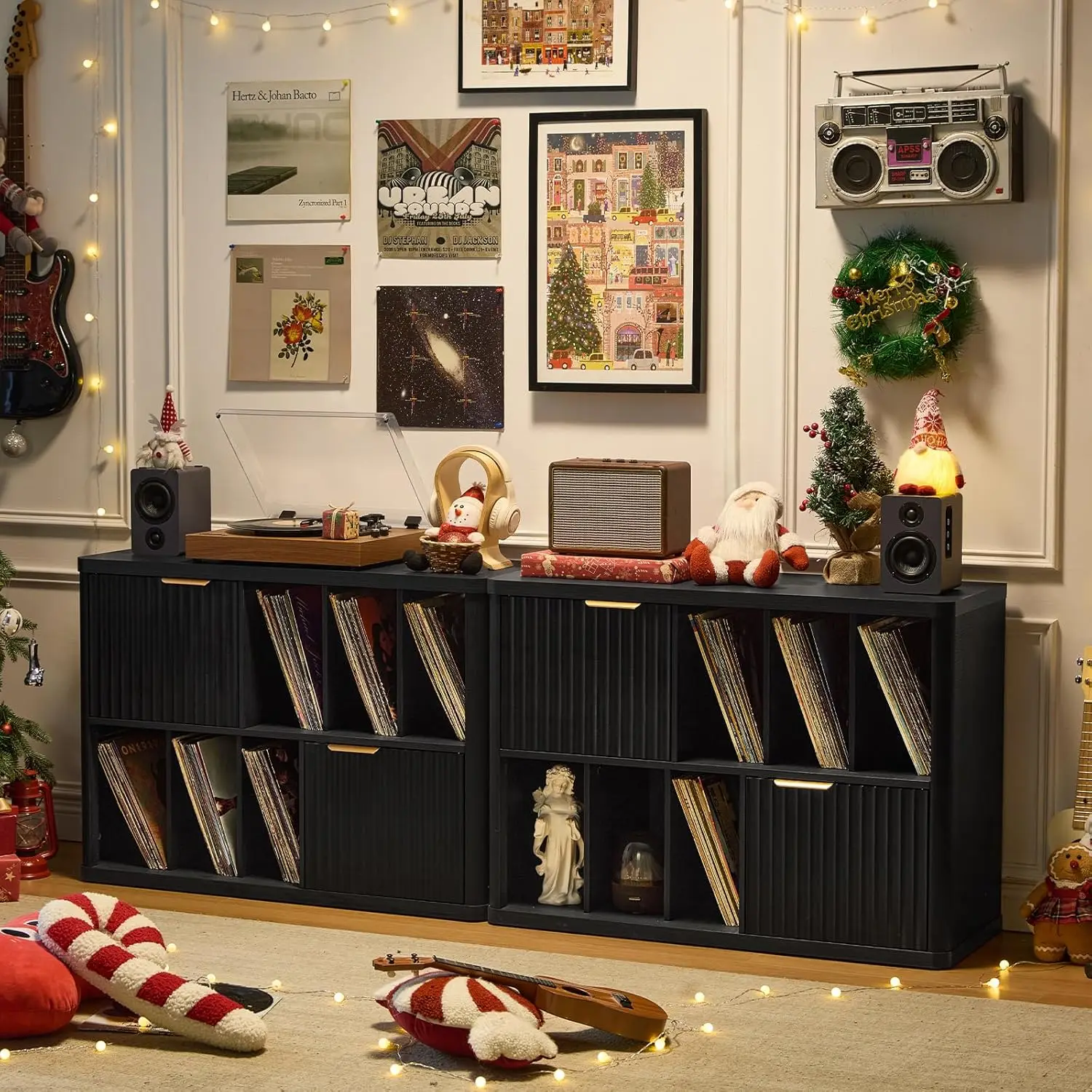 حامل مشغل تسجيل كبير مع مساحة تخزين من الفينيل حتى 450 ألبومًا، خزانة تخزين سجلات بوهو مخددة من الخشب، ميد ستيريو حديث