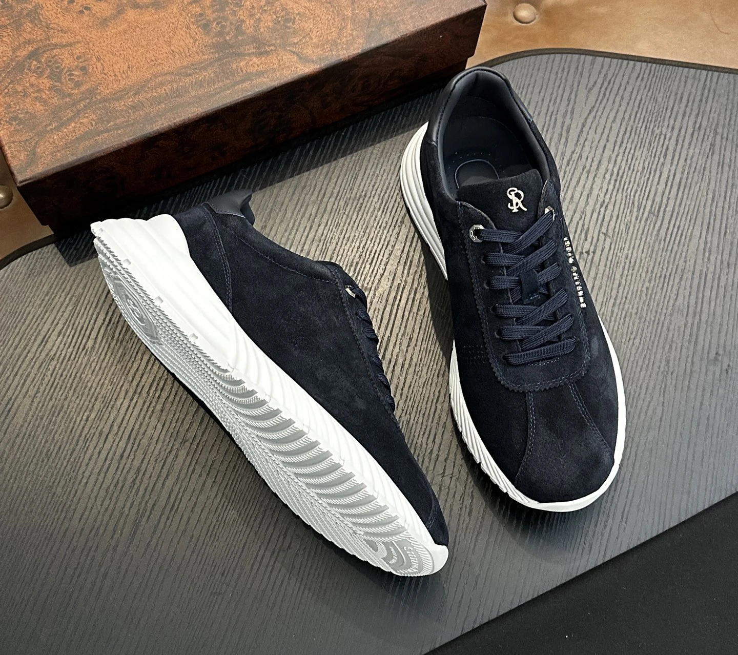 

Обувь OECHSLI из воловьей кожи, новинка 2026 года, кроссовки, спортивные модные кроссовки из натуральной кожи, высококачественные мужские кроссовки европейского размера 38-47.