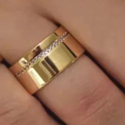 New Fashion Gold Color Shinny Zircon Width Ring for Women Stainless Steel Ring Gold Plated Jewelry