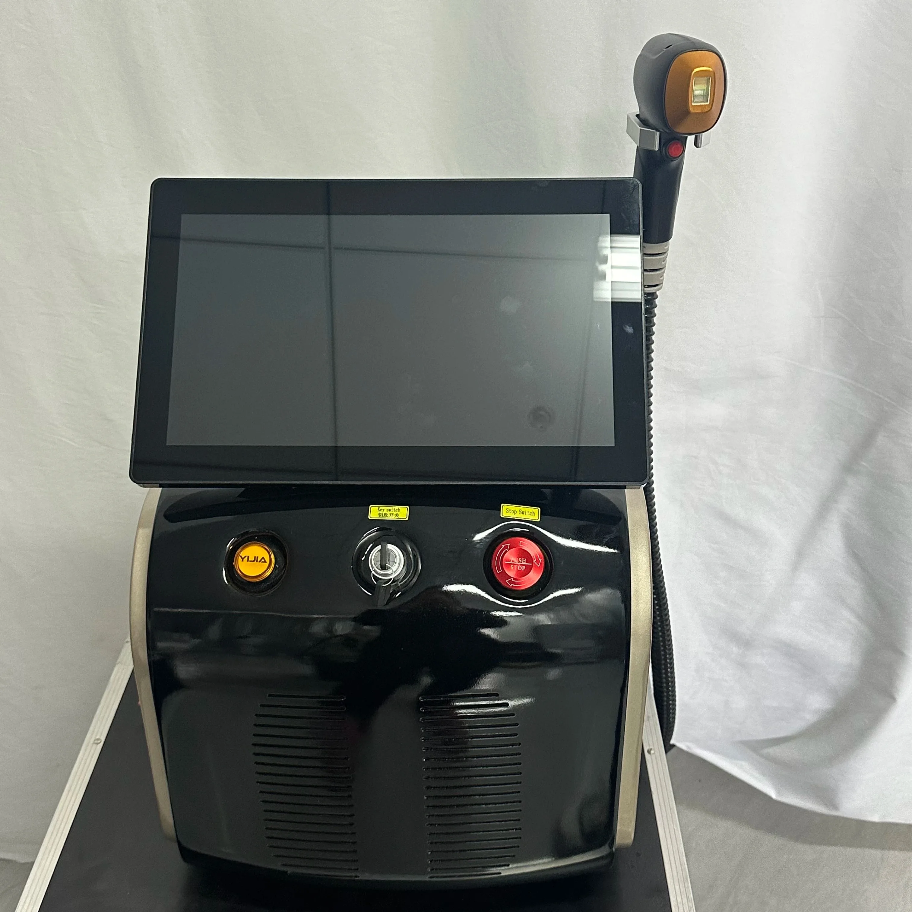 808nm CE Certified 3500W 3 Wavelength Ice Platinum Hair Removal 755 808 1064nm Diode Laser