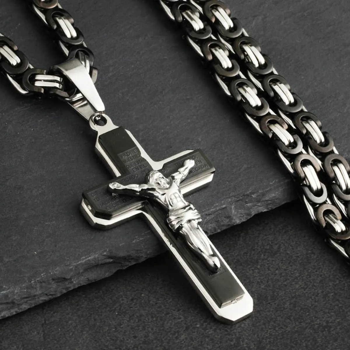 Christliches Kruzifix Jesus Christus Kreuz Halskette mit Bibel Edelstahl Byzantinische Kette Halskette Taufe Gebet Schmuck Männer – Detail 6