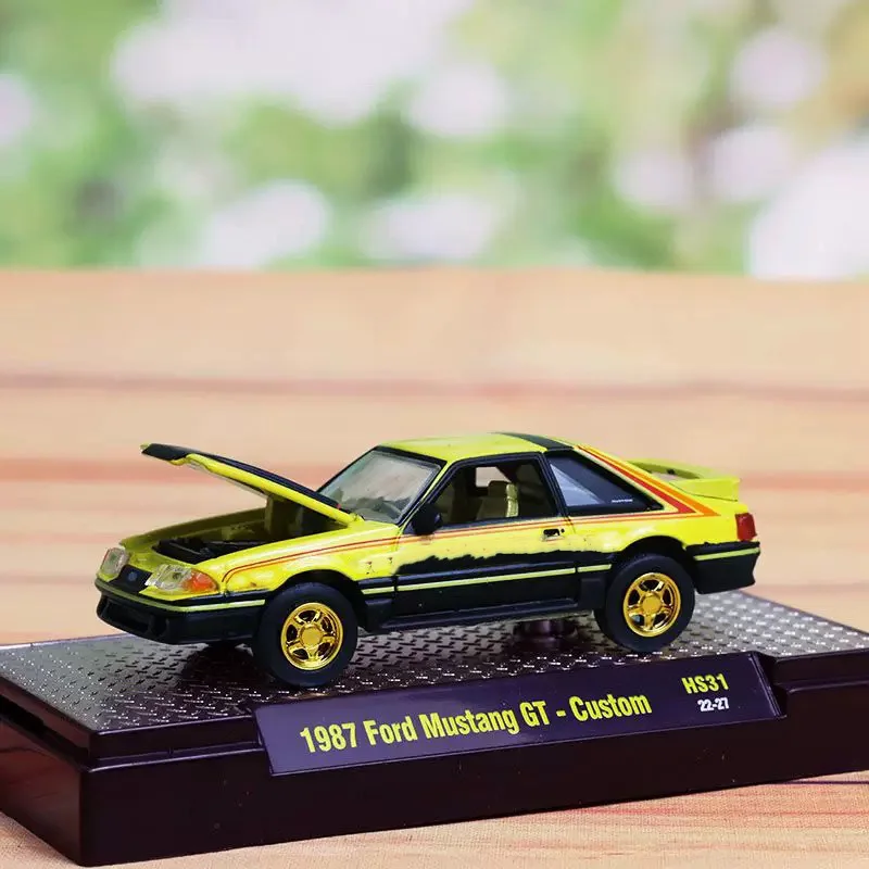 1/64 M2 Limited Edition Alloy Assembly Model Cast Automobile Model Gift Collection Brand New Package - Image 3