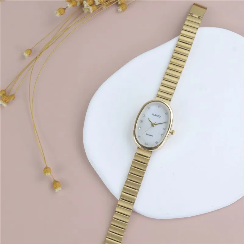 Hot Sale Oval Beautiful Ladies Watches For Women Girl Simple Silver and Gold Alloy Watchband Quartz Minimalist Wristwatches