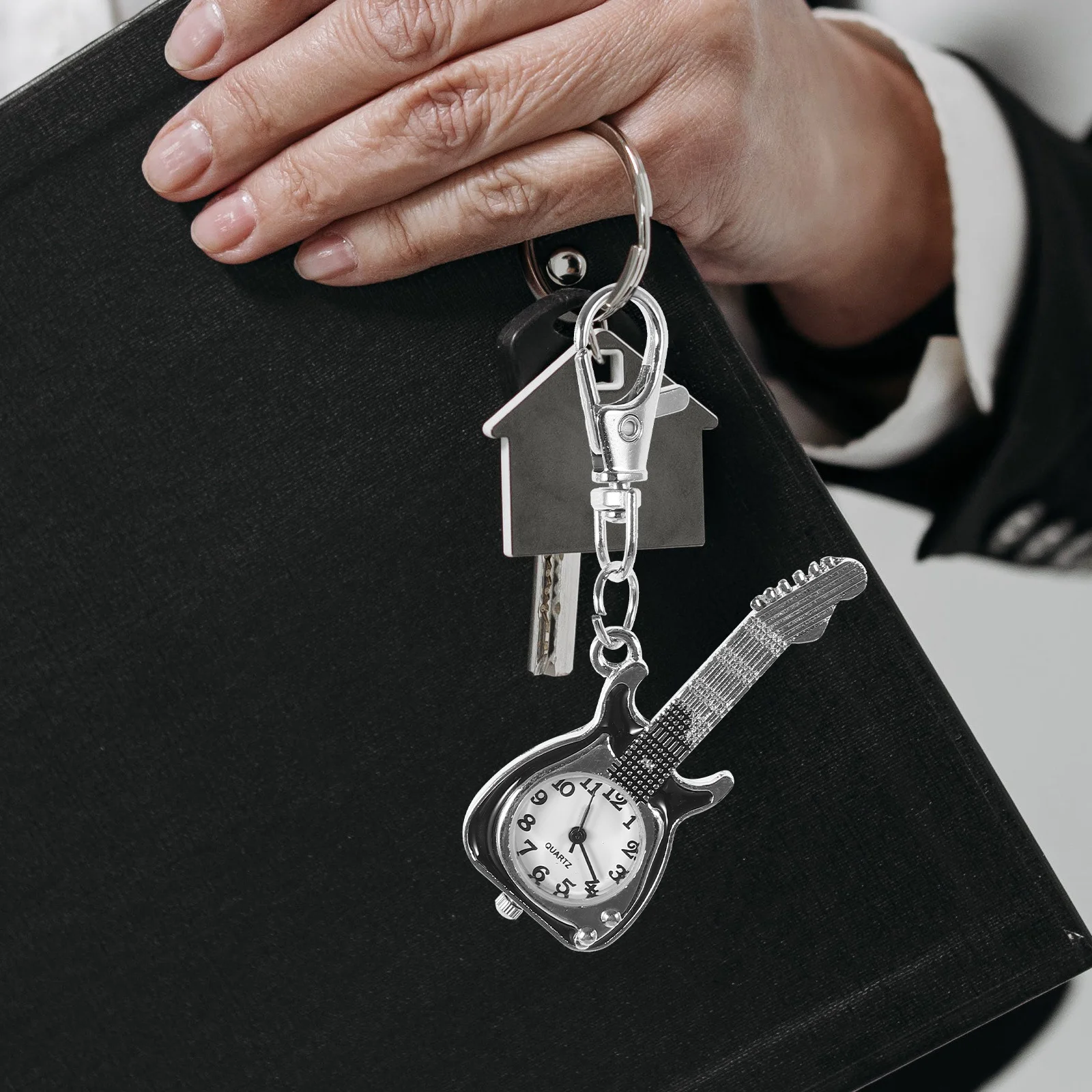 

Guitar Shape Keychain Pendant Retro Quartz Pocket Watch Hanging Ornament For Bag Backpack Wallet Zipper Unique Vintage Key