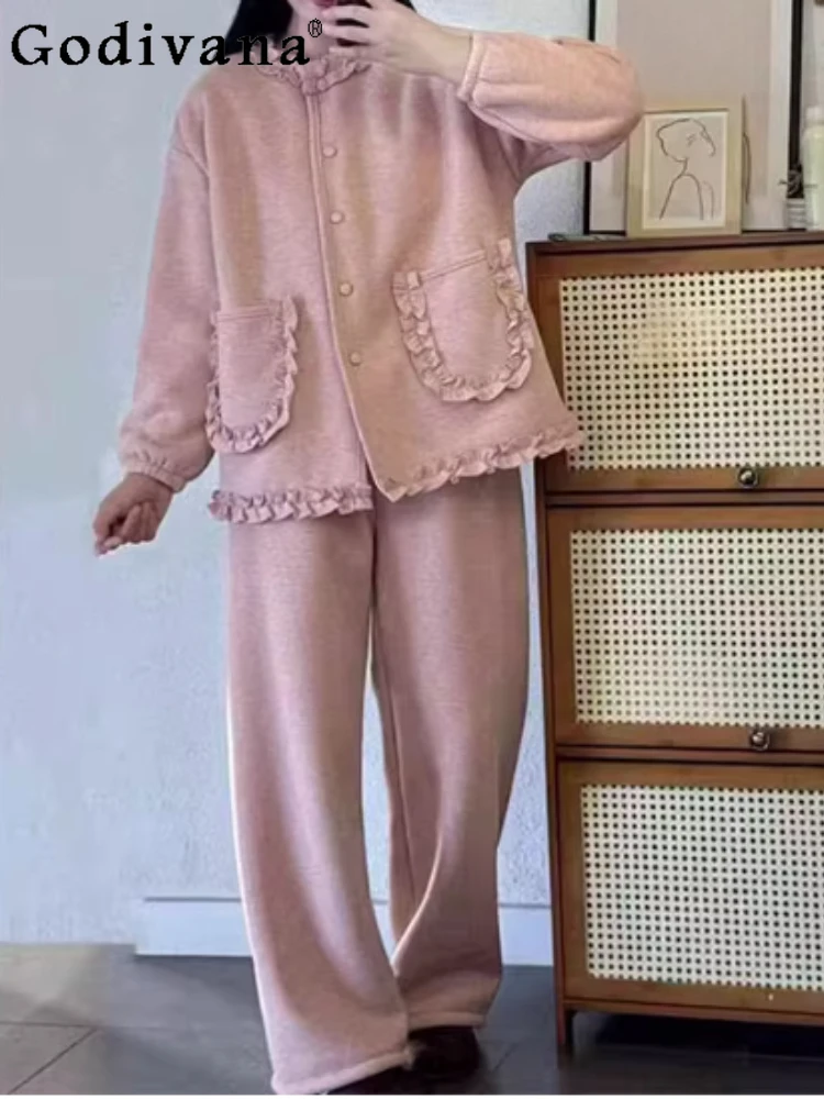 

Plus Size Sweet Ruffles Simple Elegant Fashion Pajamas Women Winter Fleece Thickened Long Sleeves Long Pants Loungewear Sets