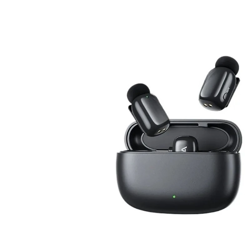 

Wireless fingertip microphone