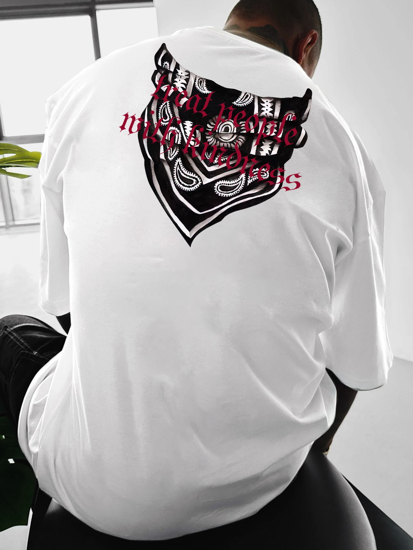 Men's Oversized Bandana Print T-shirt Treat People With Kindness Vintage Hip Hop Streetwear Casual Short Sleeve Tee