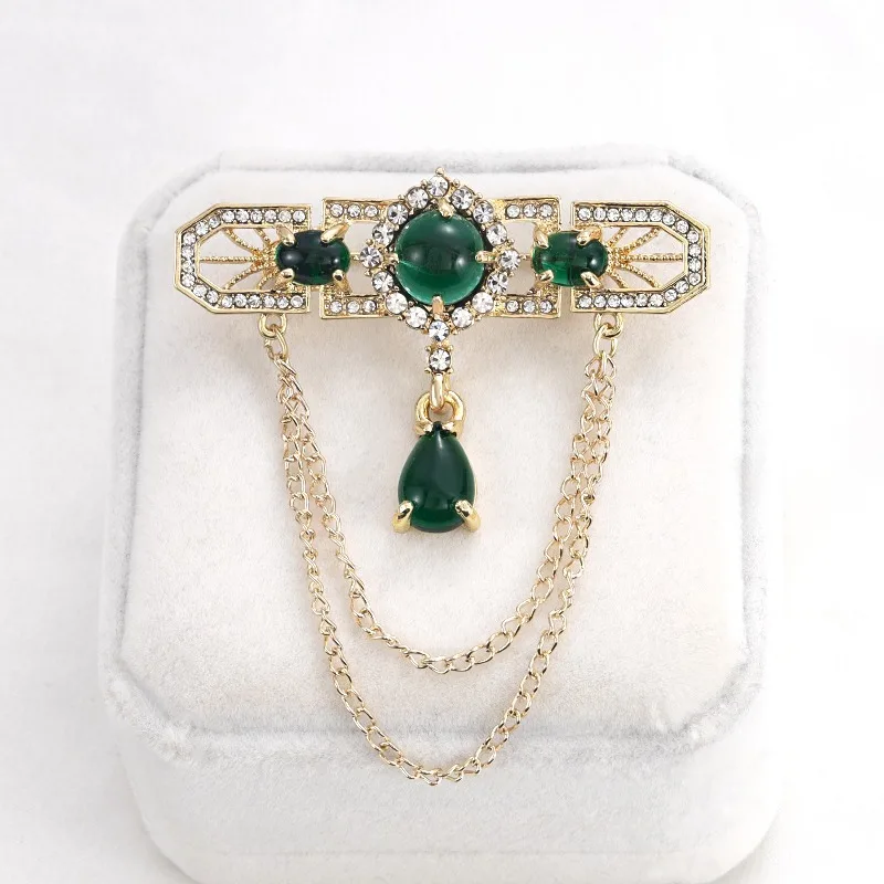 Baroque Palace Temperament Rhinestone Emerald Chain Brooch Pin for Women and Men Cheongsam Jacket Suit Sweater Accessories