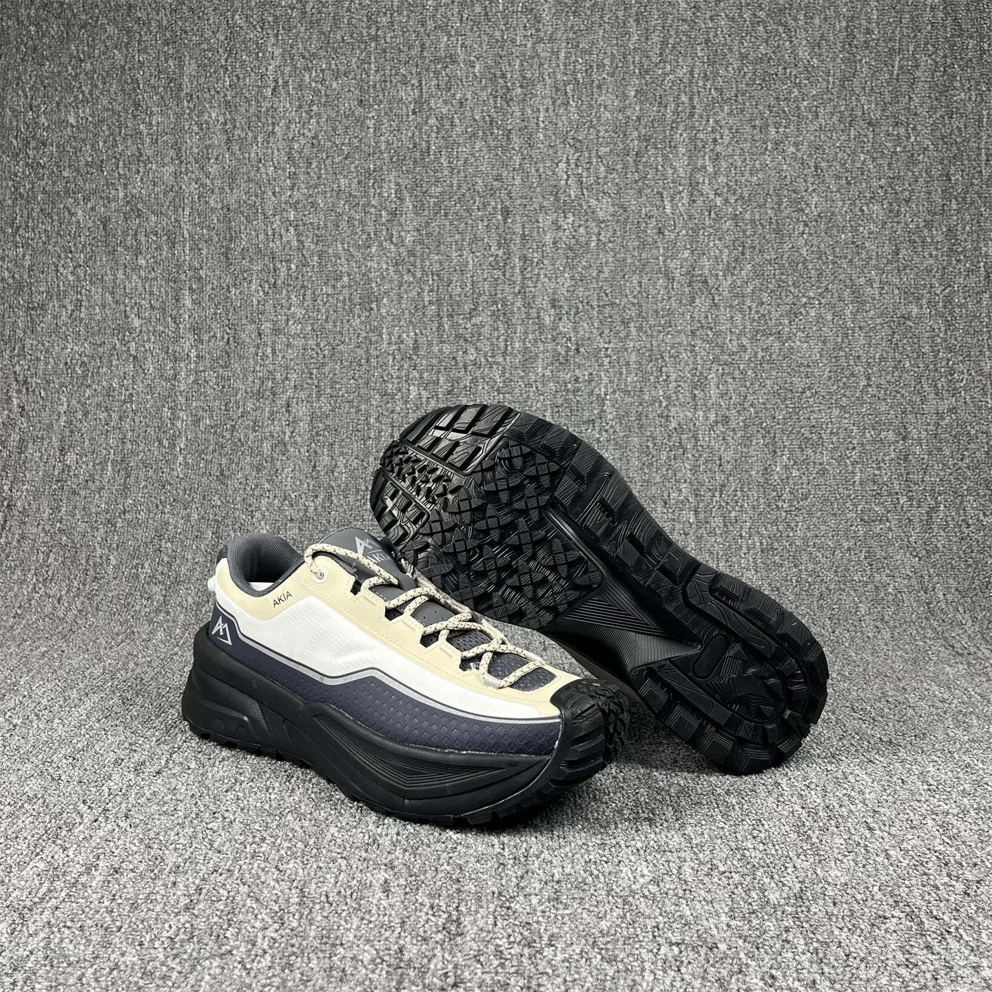 Summer 2025 Men's Fashion Shoes Walking Mesh Breathable Summer Comfortable Casual Shoes Trainers Women's Running Shoes