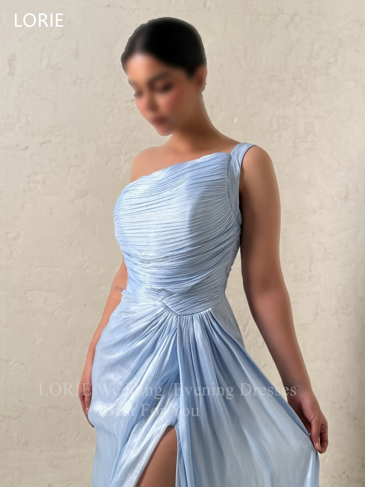 ローリー エレガントなイブニングドレス プリーツ サイドスリット ノースリーブ パーティードレス マーメイド フロアレングス プロムドレス カスタマイズ